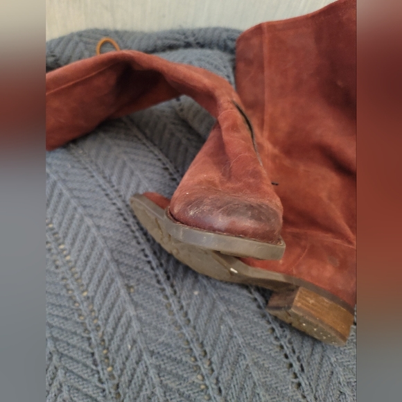Born Hayden Red Distressed Suede Boots Knee High Size 7.5 - Picture 7 of 15